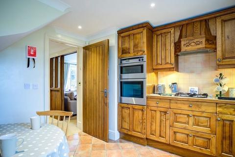 3 bedroom terraced house for sale, Landgate Yard, Stow on the Wold, Cheltenham, Gloucestershire, GL54