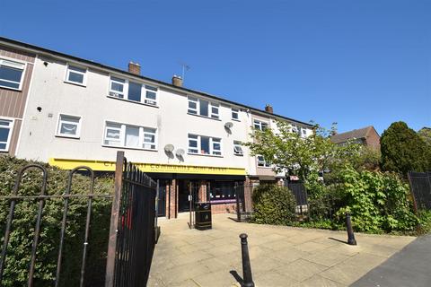 1 bedroom flat to rent, Cromwell Road, Ware SG12