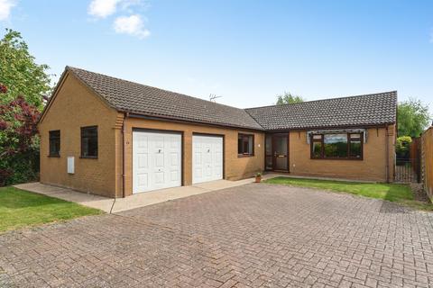 3 bedroom detached bungalow for sale, Hillside Road, March
