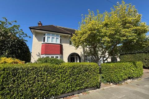 3 bedroom detached house for sale, Minster Road, Bromley BR1
