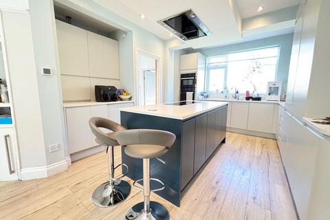 undefined, Minster Road, Bromley BR1
