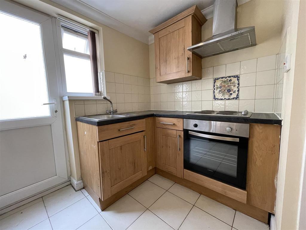 Apartment in Cardiff, Plasnewydd, Roath - View 3