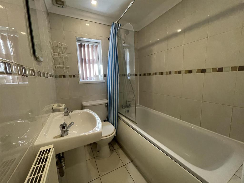 Apartment in Cardiff, Plasnewydd, Roath - View 4