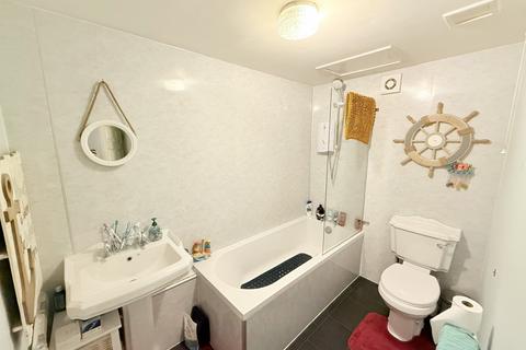 2 bedroom flat for sale, The Drovers, 1 St David’s Street, Kirkpatrick Durham, DG7 3HE
