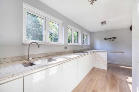4 bedroom detached house for sale, Oakdene, Ascot