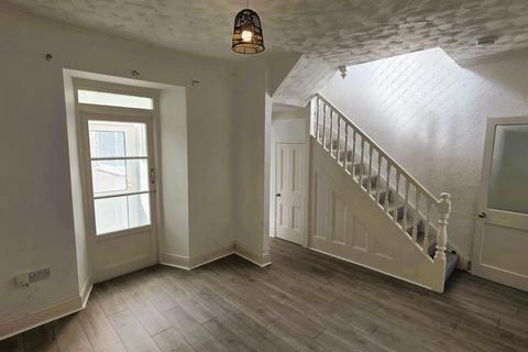 3 bedroom terraced house for sale, Swansea Road, Llanelli