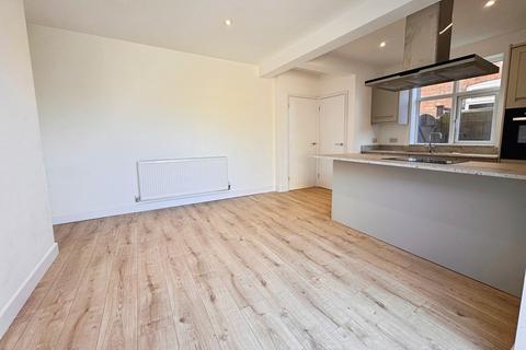 3 bedroom semi-detached house for sale, Elmhurst Avenue, Melton Mowbray, Leicestershire. LE13 0SG