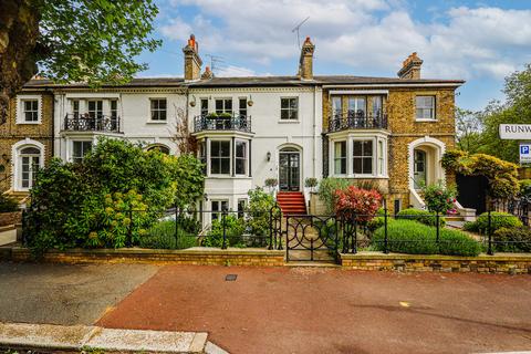 2 bedroom flat for sale, Runwell Terrace, Southend-on-sea SS1