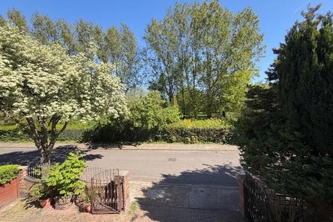 5 bedroom semi-detached house for sale, Kenmore Road, Sale