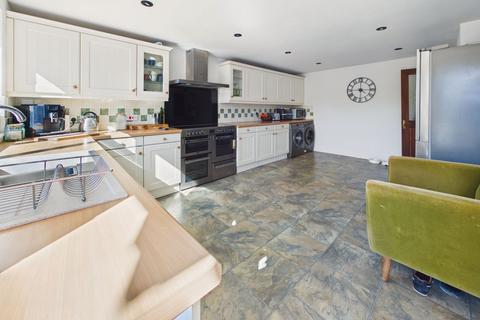 4 bedroom detached bungalow for sale, Five Ashes, Mayfield, TN20