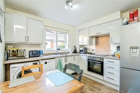 2 bedroom flat for sale, Bewick Gardens, Chichester, West Sussex, PO19
