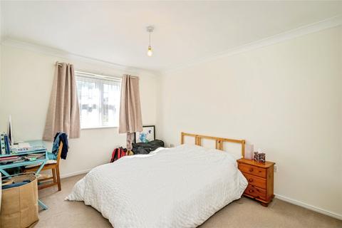 2 bedroom flat for sale, Bewick Gardens, Chichester, West Sussex, PO19