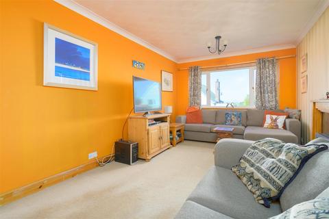3 bedroom detached house for sale, Castlelaw Crescent, Abernethy, Perth