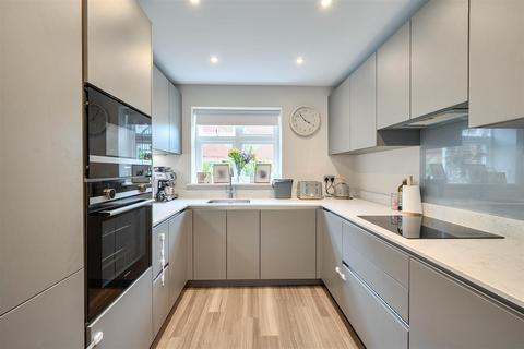 3 bedroom townhouse for sale, Station Yard, Kingswood
