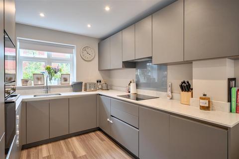 3 bedroom townhouse for sale, Station Yard, Kingswood