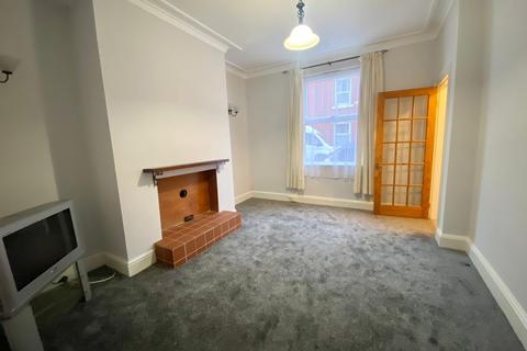 3 bedroom house to rent, Kitson Street, LEEDS