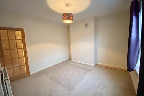 3 bedroom house to rent, Kitson Street, LEEDS
