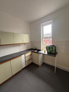 2 bedroom flat to rent, Garrick Street, South Shields NE33