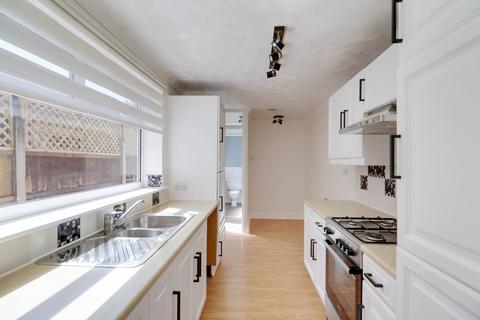 2 bedroom terraced house for sale, Lennard Row, Aveley RM15
