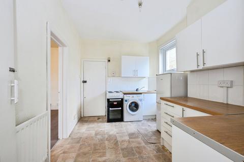 1 bedroom flat for sale, Lenham Road, Sutton, SM1