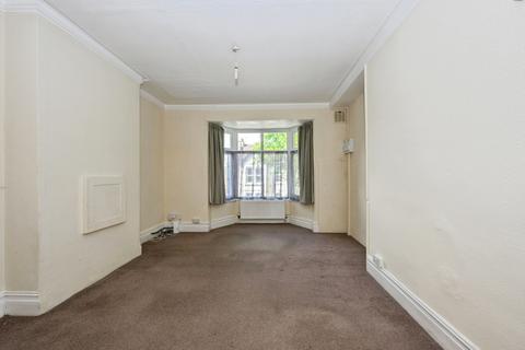 1 bedroom flat for sale, Lenham Road, Sutton, SM1