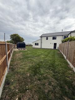 3 bedroom semi-detached house to rent, Mashbury Road, Chelmsford  CM1