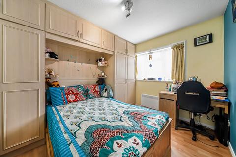 undefined, Brompton Close, Hounslow TW4
