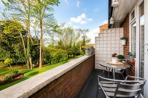 2 bedroom apartment to rent, Laleham Road, Staines-upon-Thames, TW18