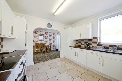 4 bedroom semi-detached house for sale, Oakley Drive, Romford, RM3