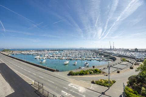 2 bedroom apartment for sale, Glategny Esplanade, St. Peter Port, Guernsey