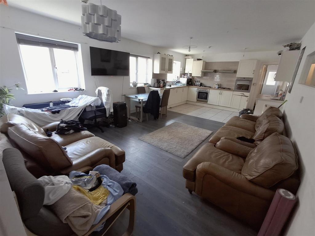 House in Cardiff, Maindy, Cathays - View 2