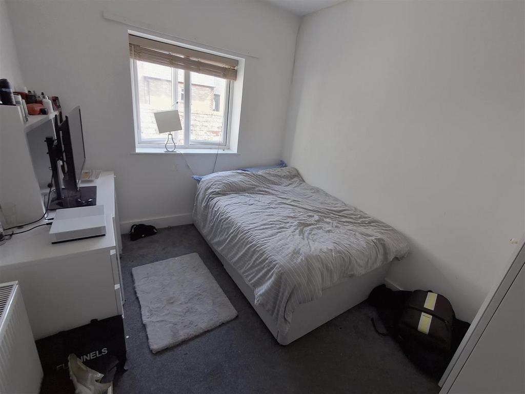 House in Cardiff, Maindy, Cathays - View 4