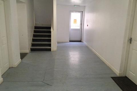 2 bedroom flat to rent, 16-19 Commercial Row, Pembroke Dock, Pembrokeshire