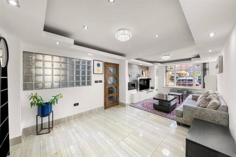 3 bedroom semi-detached house for sale, Seaton Road, Hayes, Greater London, UB3