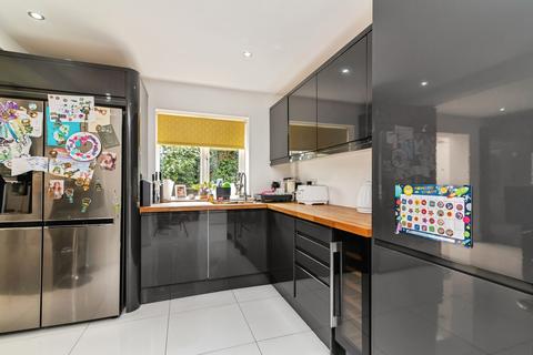 4 bedroom detached house for sale, Farm House Close, Bottesford, Nottingham, Leicestershire, NG13