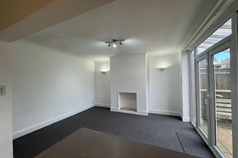 4 bedroom house to rent, Luccombe Road, Southampton, SO15