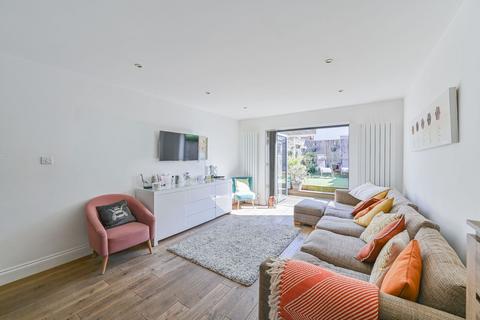 2 bedroom terraced house for sale, Linnet Mews, Nightingale Triangle, London, SW12