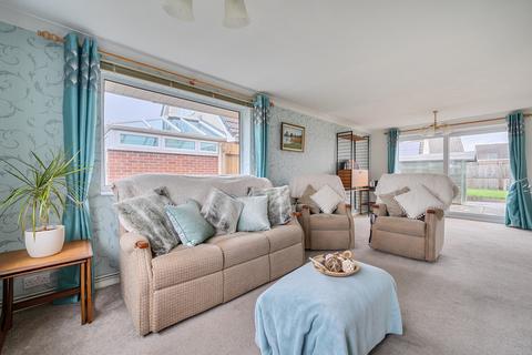 3 bedroom detached house for sale, Avon Road, Melksham, SN12