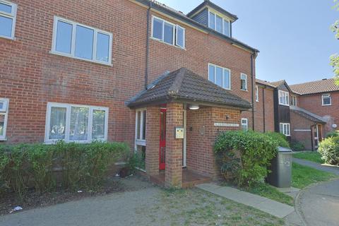 Springwood Crescent, Edgware HA8