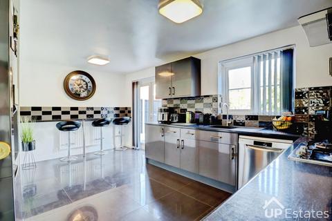 5 bedroom detached house for sale, Lilleburne Drive, The Shires, Nuneaton