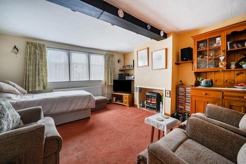 2 bedroom terraced house for sale, London Road, Chippenham, SN15