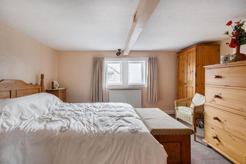 2 bedroom terraced house for sale, London Road, Chippenham, SN15