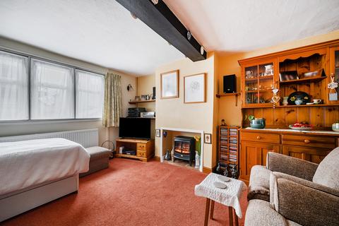 2 bedroom terraced house for sale, London Road, Chippenham, SN15