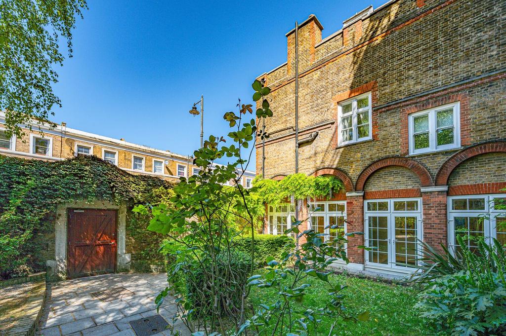 Courtyard, garden