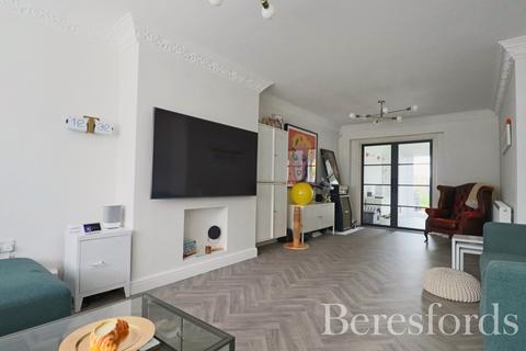 3 bedroom terraced house for sale, Windrush Drive, Chelmsford, CM1