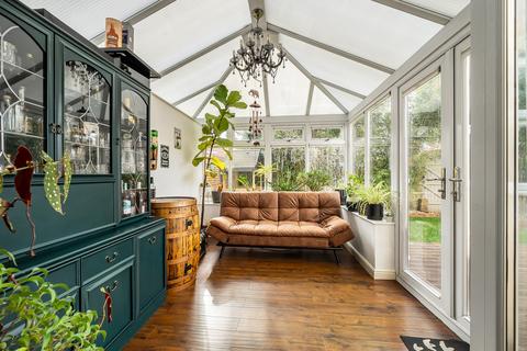 3 bedroom end of terrace house for sale, Shurnhold, Melksham, SN12