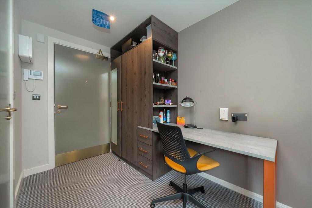 Apartment in Harrow - View 4