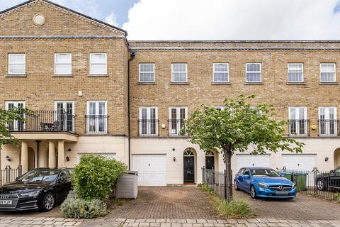Chadwick Place, Surbiton, KT6