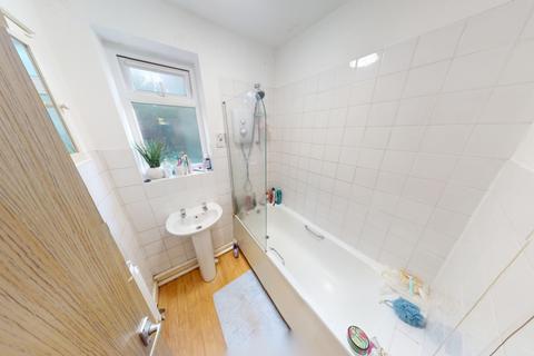 3 bedroom terraced house to rent, 9 Weston Avenue, Nottingham