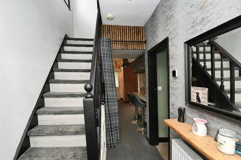 3 bedroom semi-detached house for sale, Hampton Road, Scunthorpe